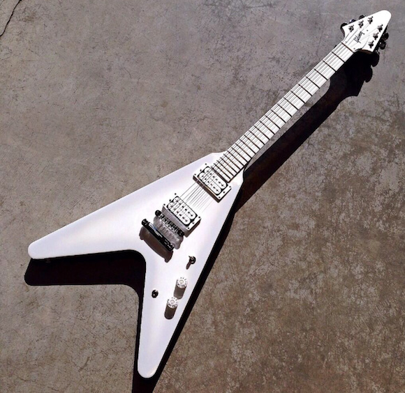 Gibson snow falcon flying v